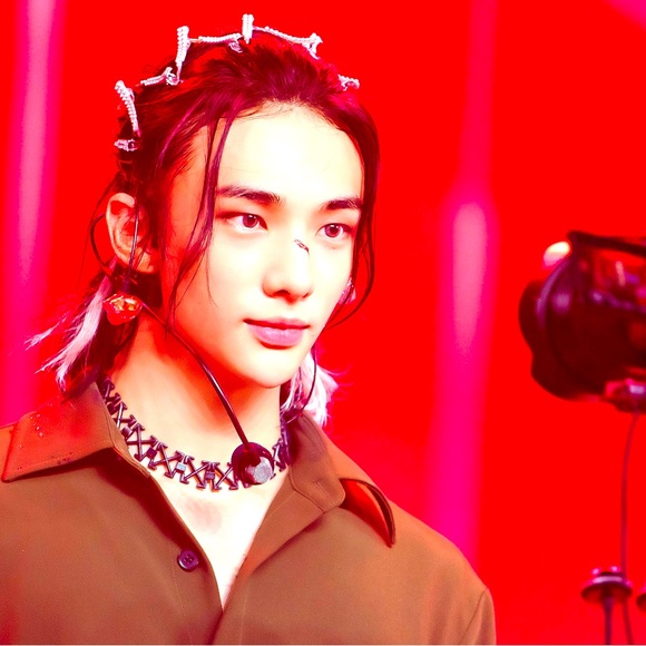 Meet your Posher, Scar - Picture 1 of 17